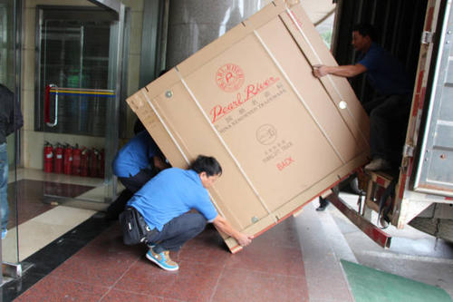 定日钢琴贵重工艺品无忧运
